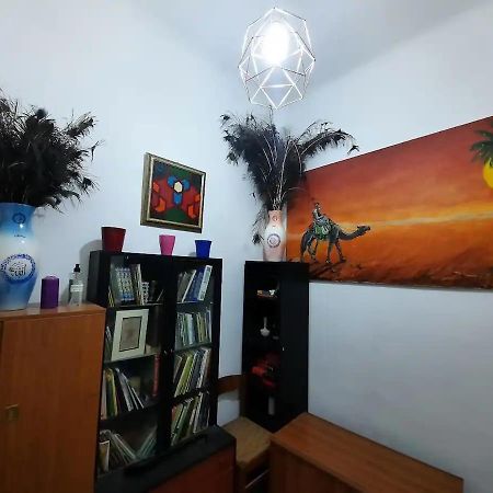 A Room In A Beautiful Apartment In The City Center Milano Dış mekan fotoğraf