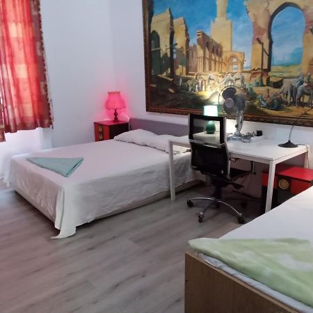 A Room In A Beautiful Apartment In The City Center Milano Dış mekan fotoğraf