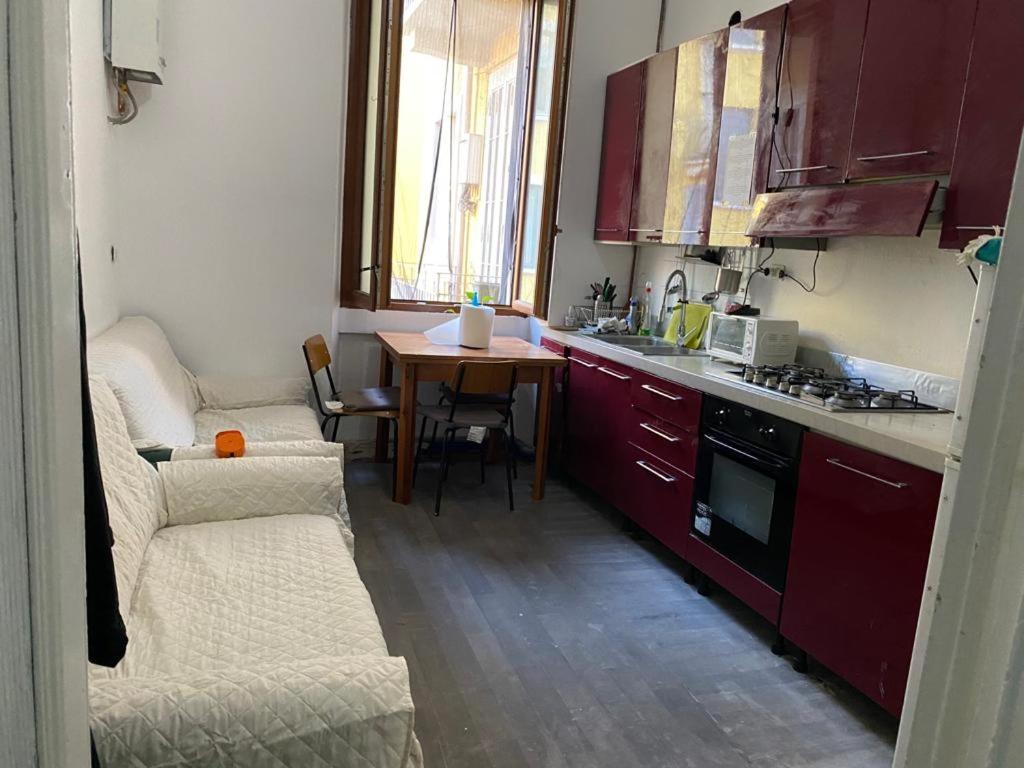 A Room In A Beautiful Apartment In The City Center Milano Dış mekan fotoğraf